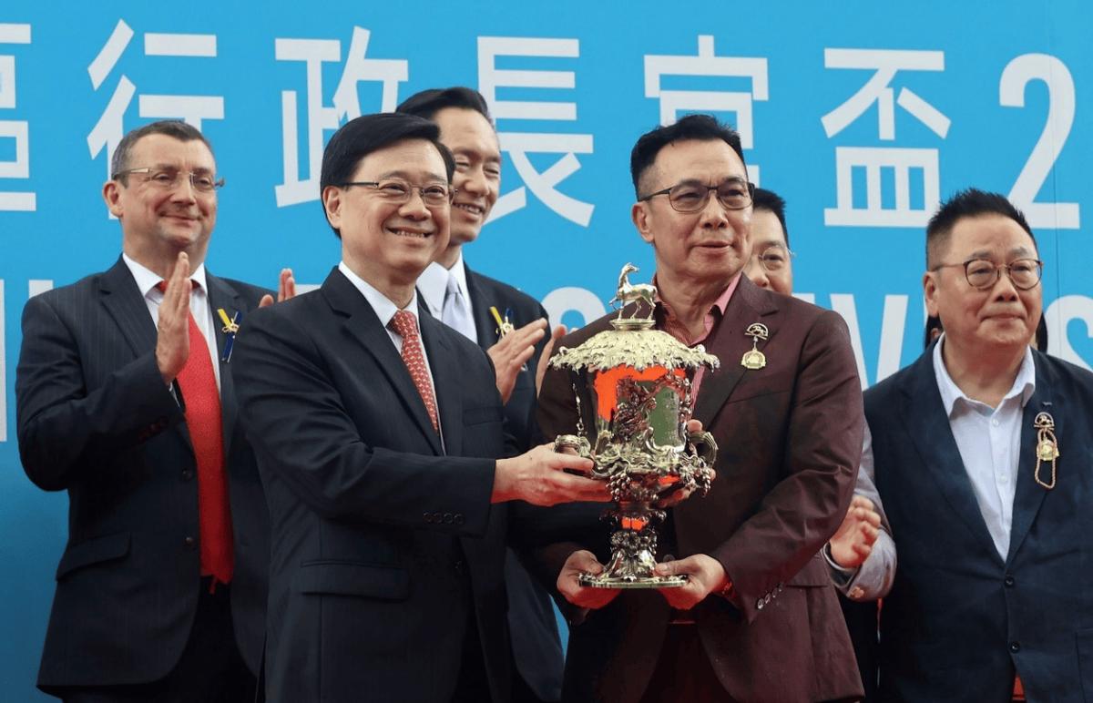 2024香港全年免费资料,资源部署方案_游戏版49.822