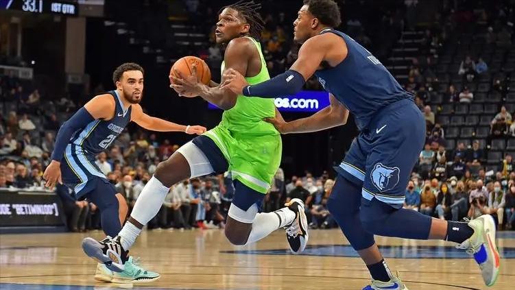NBA体育新闻快讯，热点与争议一网打尽