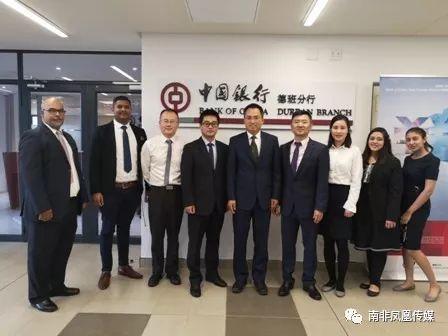 费明星与自然美景的浪漫之旅，探寻内心宁静之地