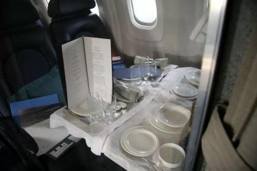 最新飞机携带酒类规定及自然美景之旅灵感指南