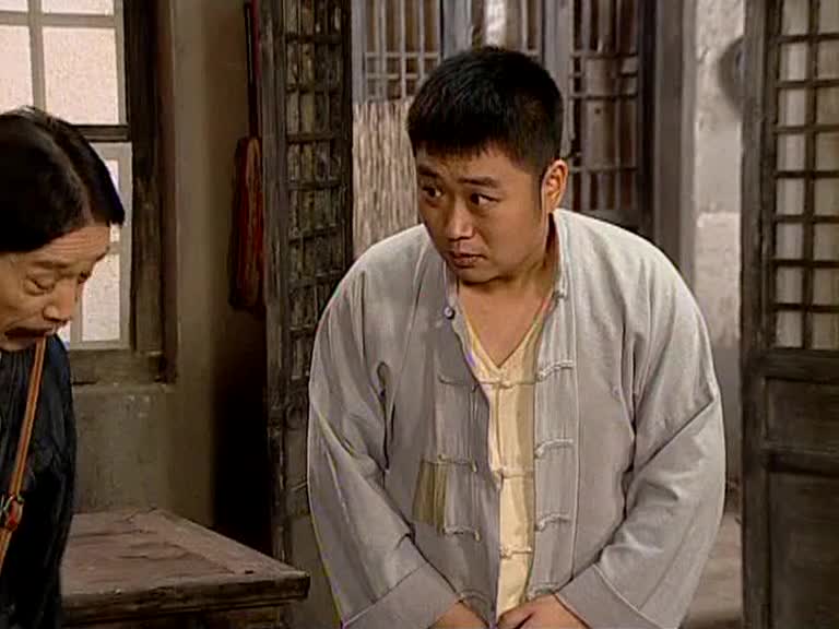 二号交通站演员揭秘，小巷中的秘密小店故事